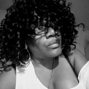 Meet your Posher, Ester